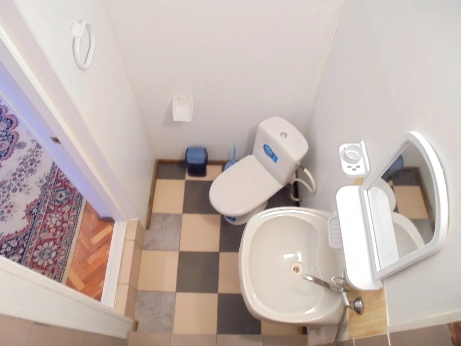 . Дом под ключ  Уютный домик с террасой на 2-5 человек.. Феодосия