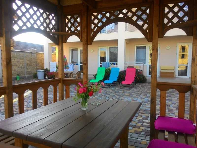 . Гостевой дом "Coral". Саки