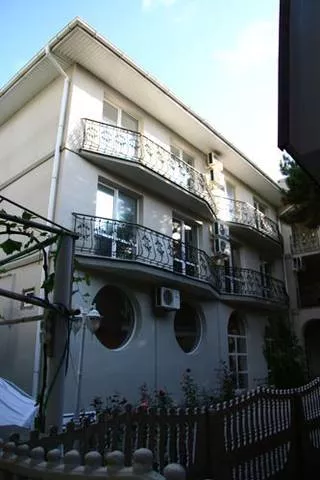 . Гостевой дом «Артур». Севастополь
