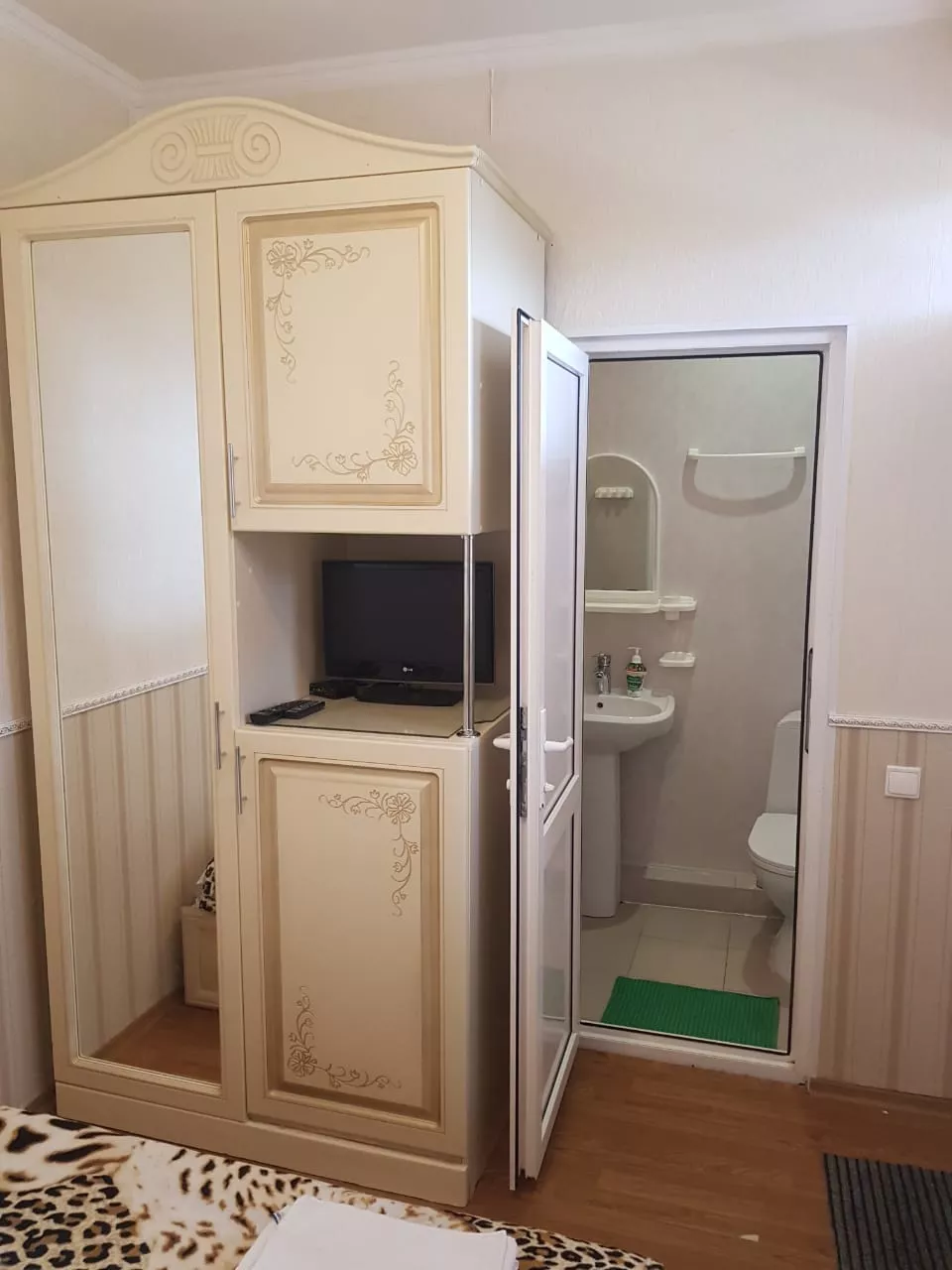 . Гостевой дом Золотая бухта. Адлер