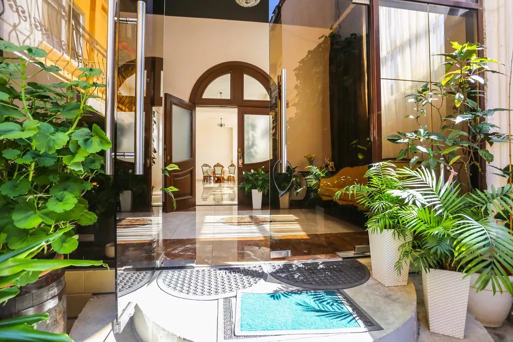 Отель "Индисан"