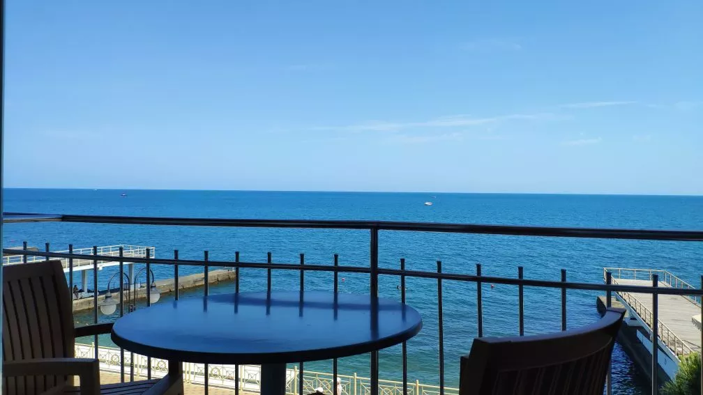 Однокомнатный полу-Люкс №5. Гостевой дом "Рай". Алушта