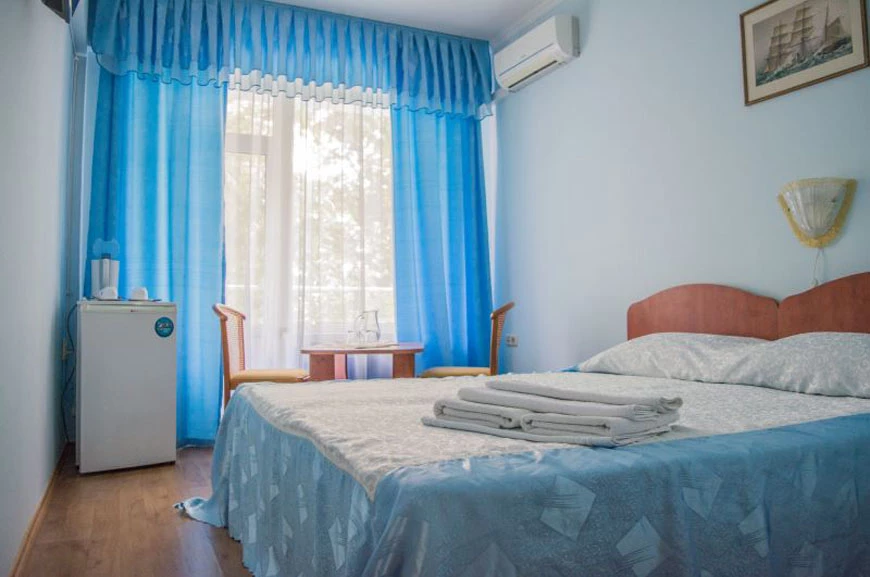 2-местный номер. Гостиница "РоЯлта". Алупка