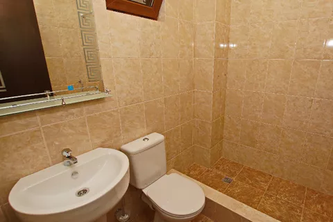 3-х местный номер с удобствами. Гостевой дом «У Руслана и Джульетты». Пицунда