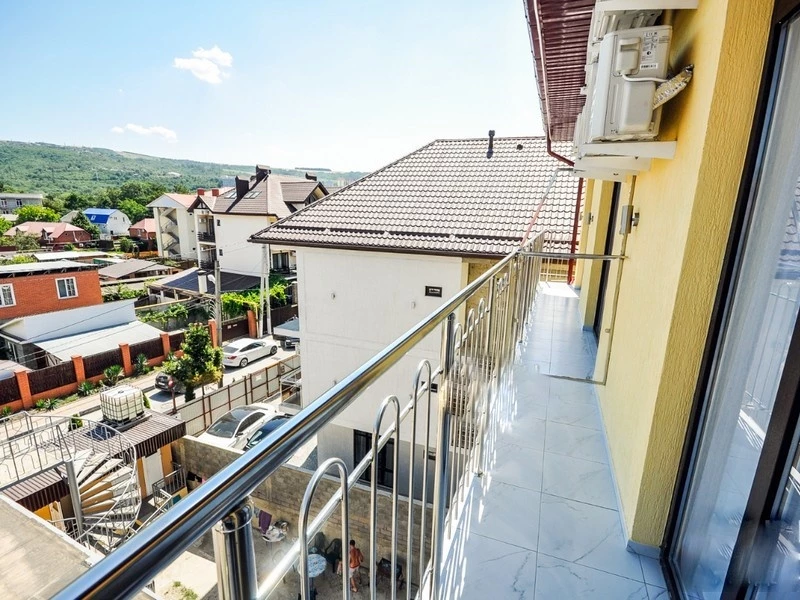 . Гостиница "РИФ" . Дивноморское