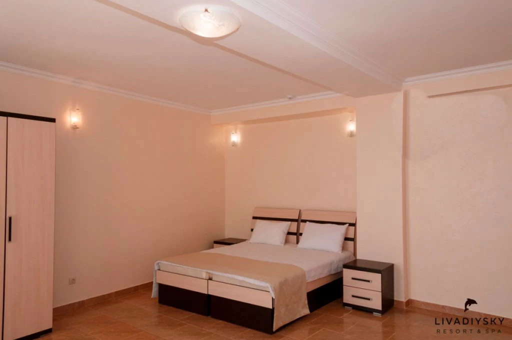 Полулюкс. Арт-отель «Азор». Ливадия