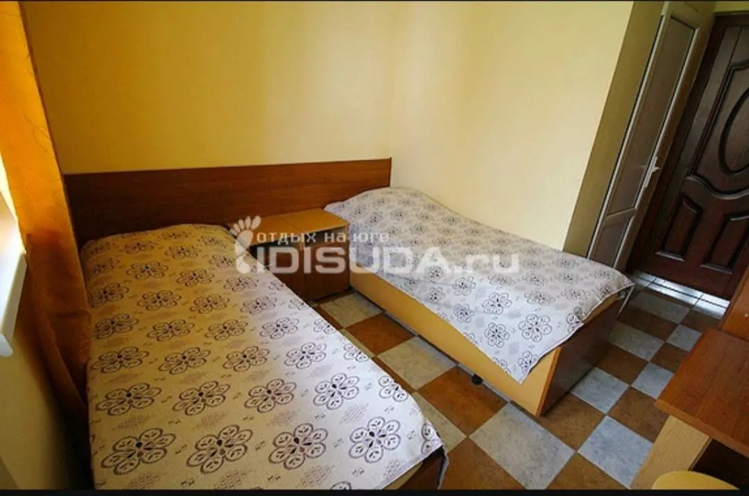 2х.местный номер. Гостевой дом Геолог. Новороссийск