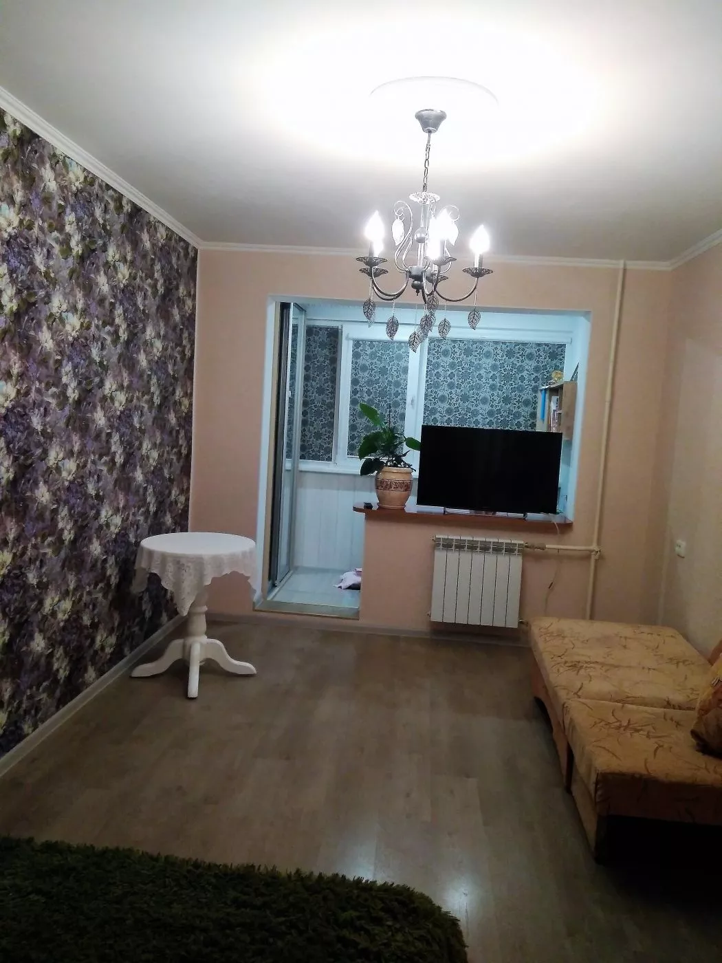 . Квартира в многоквартирном доме Сдам шикарную квартиру для отдыха!. Алушта