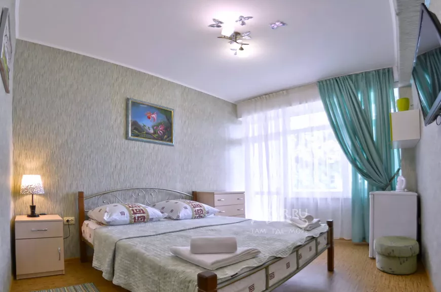 2-местный номер с балконом. Гостевой дом «Ангара». Алушта