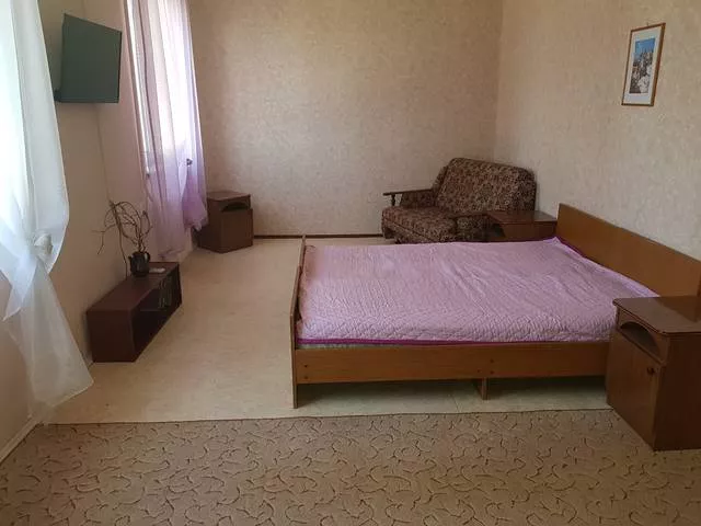 . Гостевой дом «Красный дом». Совет-Квадже