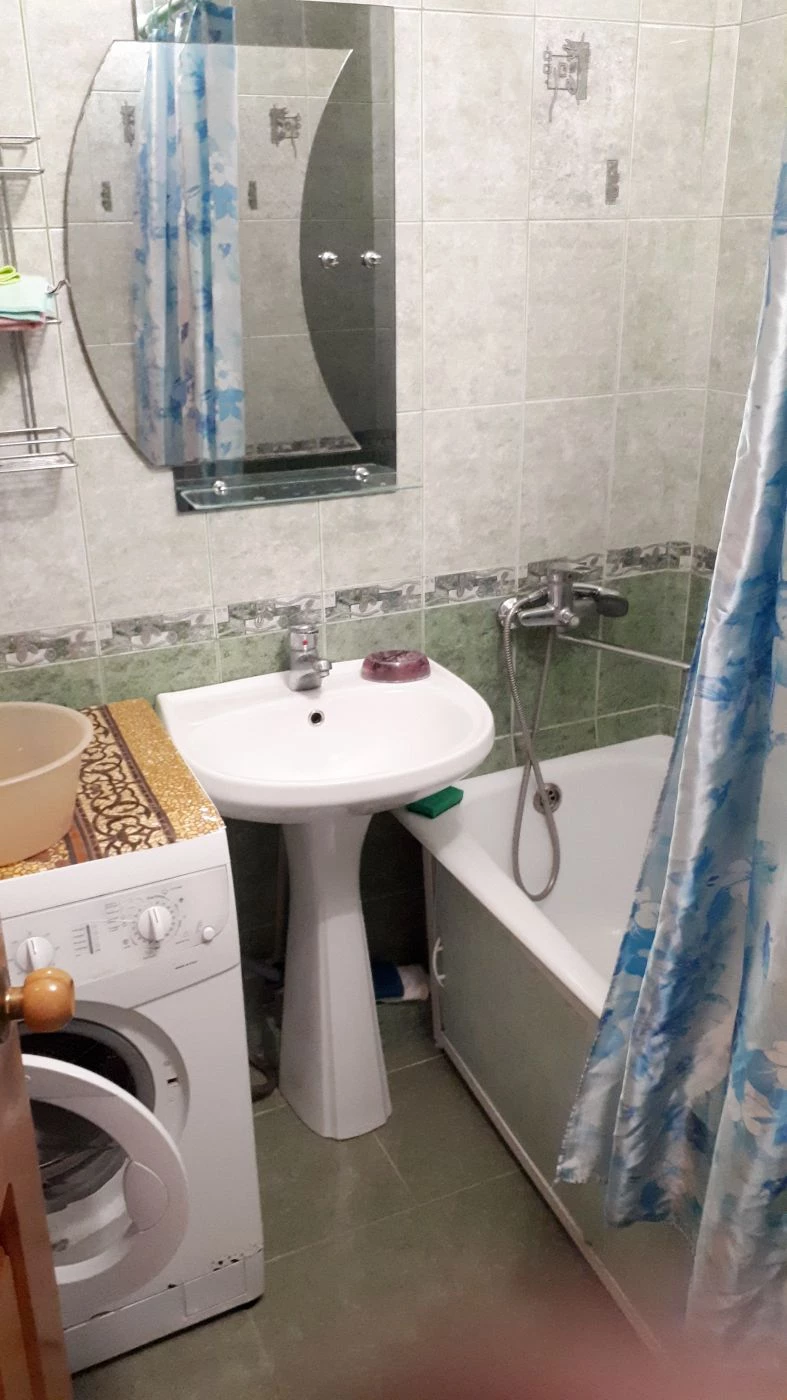 . Квартира в многоквартирном доме Двухкомнатная квартира Победы 170. Квартиры в Лазаревском