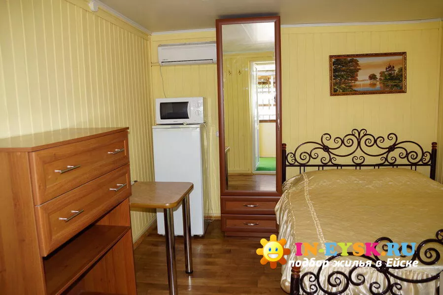 Номер - 4.  ГОСТЕВОЙ ДОМ «КСЕНИЯ». Ейск