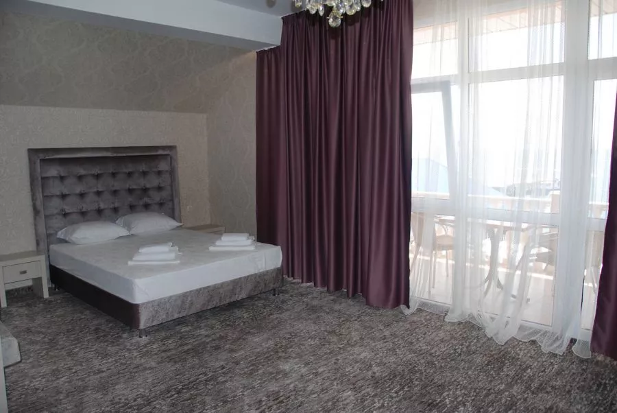 5-ТИ МЕСТНЫЙ С ВИДОМ НА МОРЕ. Отель КАВКАЗ. Гостиницы и отели Лазаревского
