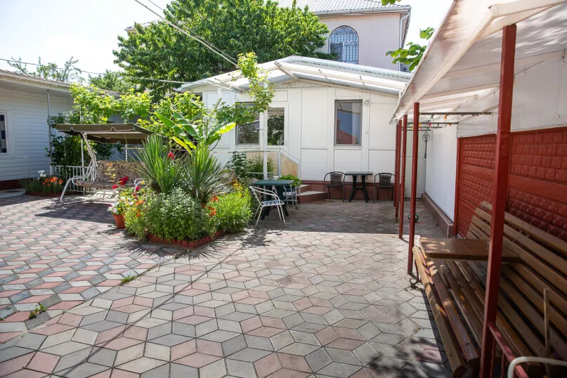 . Гостевой дом " У Виктора". Анапа