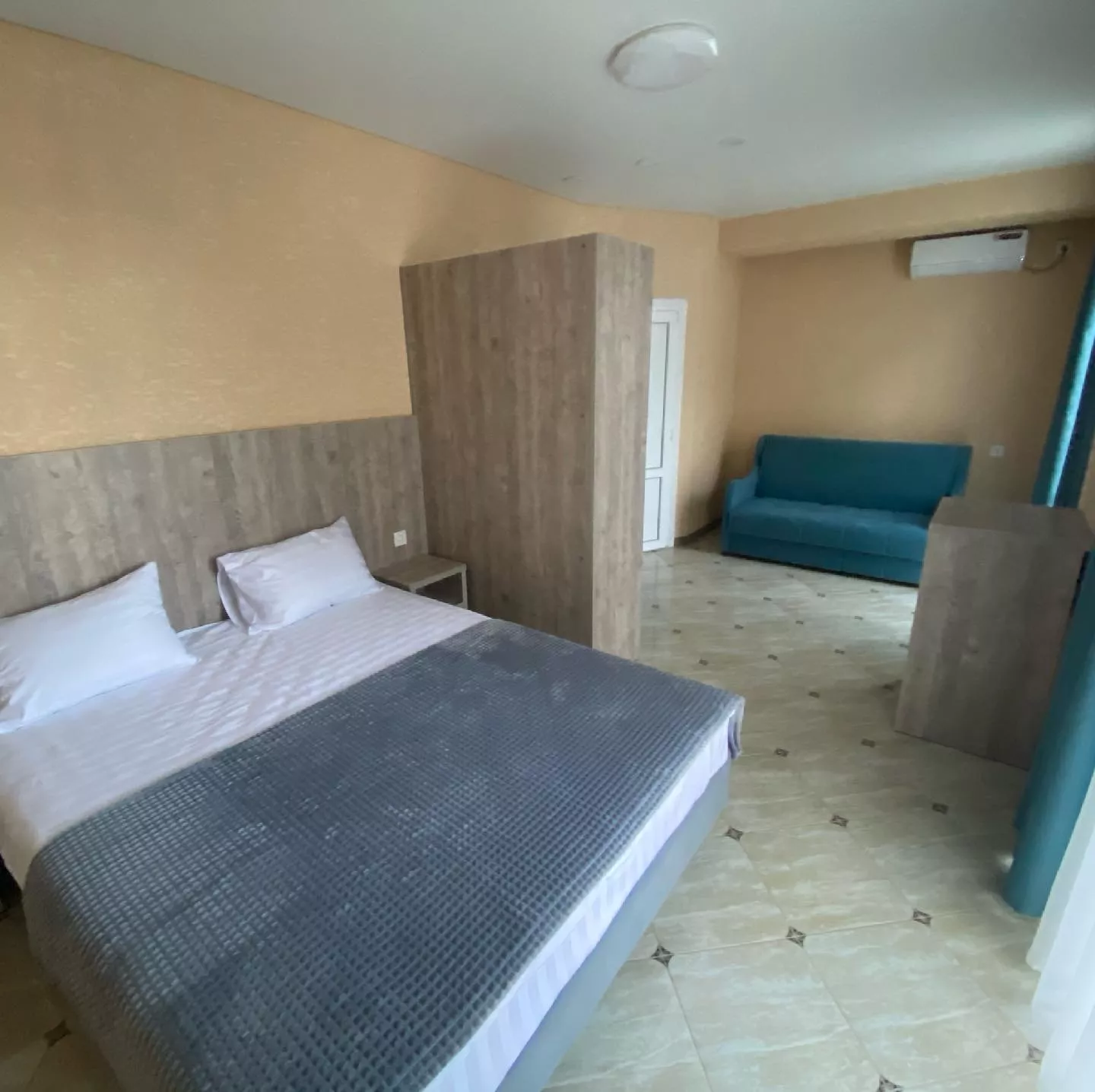 . Гостевой дом Family Home . Архипо-Осиповка