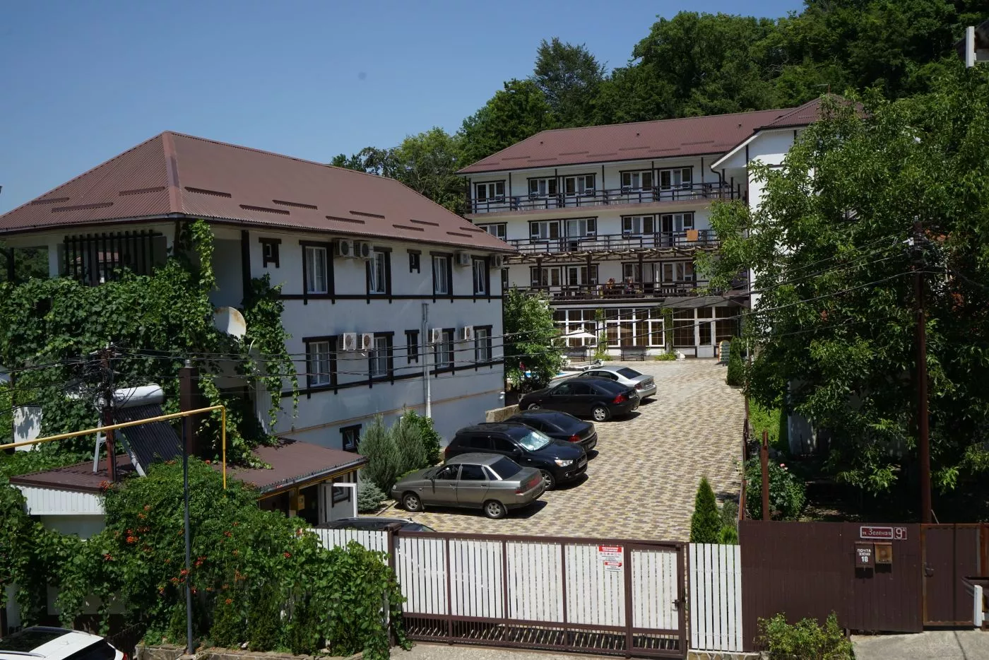 . Гостиница "Постоялый Двор Виноград". Лермонтово