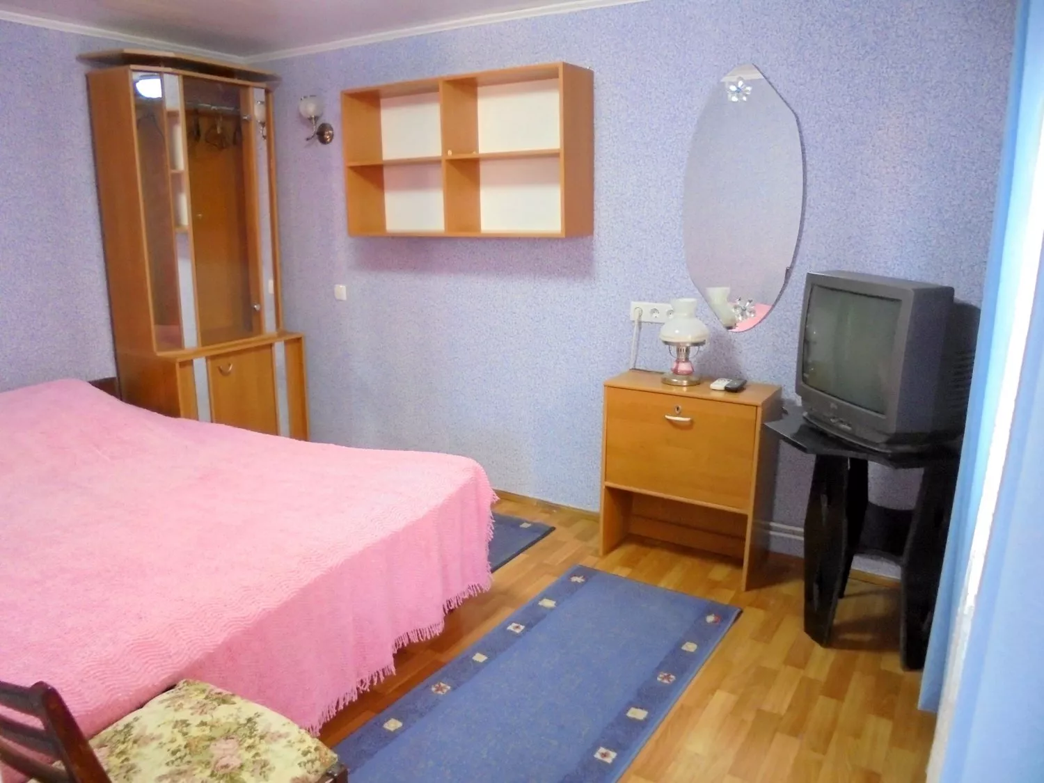 . Дом под ключ  Отдельный трехкомнатный дом со своим закрытым двором и гаражом без хозяев.. Феодосия