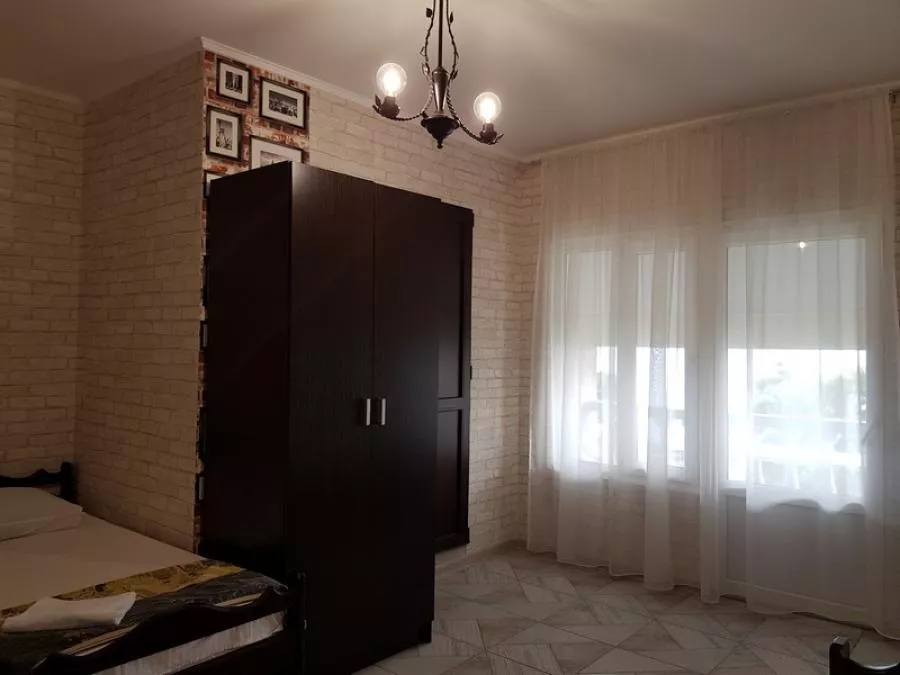 . Гостиница "Бризовый 2/б". Лазаревское