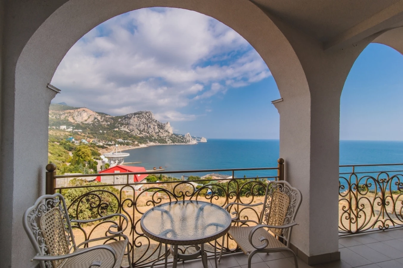 . Гостевой комплекс Гостиничный комплекс Александрия. Ялта