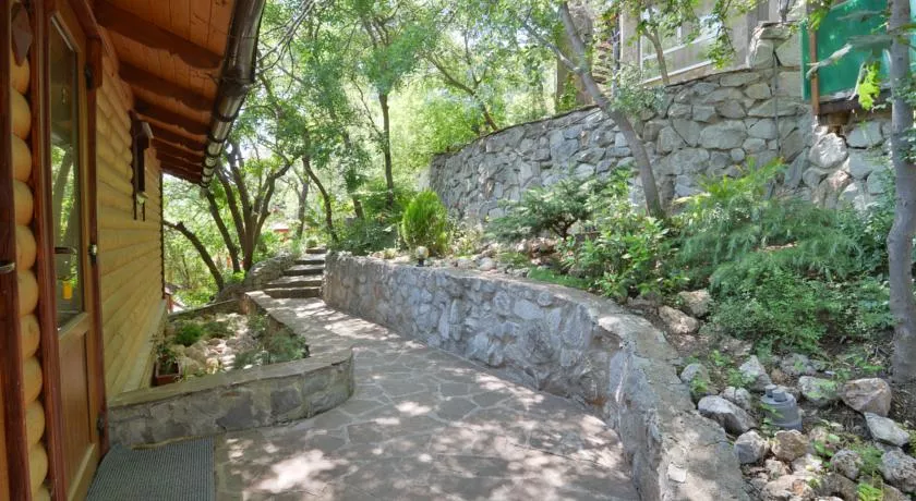 . Отель "Кучук-Ламбат". Бондаренково