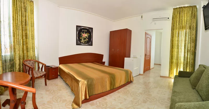 2-4-местный номер без балкона. Вилла «Камилла». Лазурное 2-4-местный номер без балкона. Вилла «Камилла». Лазурное