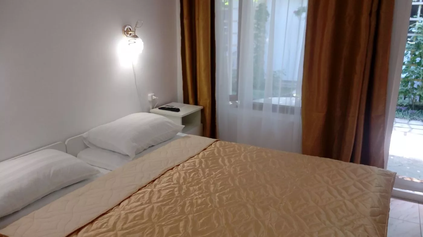 . Гостиница Розовый слон. Анапа