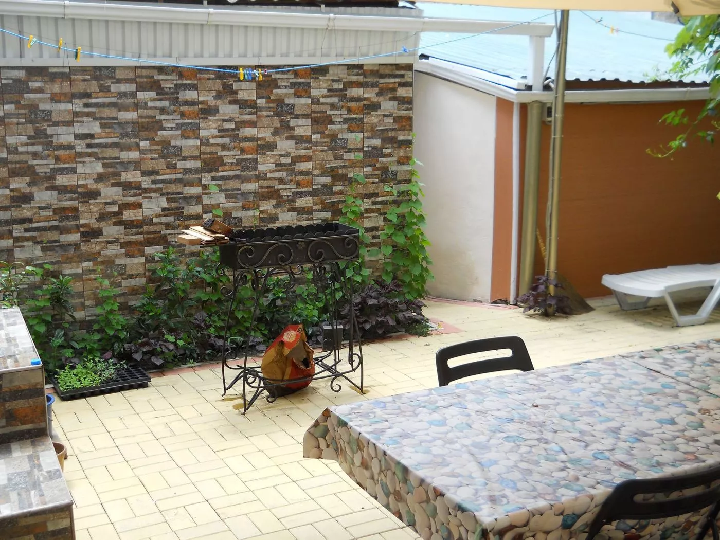 . Гостевой дом Добрый Лев. Сухум