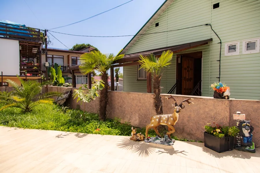 . Гостиница Соната Лоо. Лоо