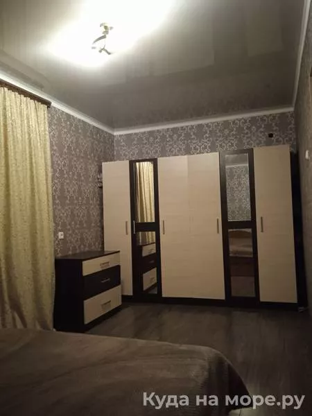 Квартира «Море рядом». Квартира в многоквартирном доме У Сабрины. Гагра