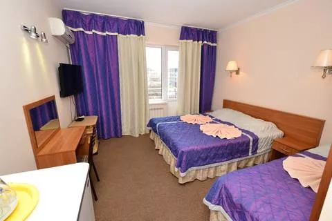 2-х комнатный номер. Отель «Корона». Витязево 2-х комнатный номер. Отель «Корона». Витязево