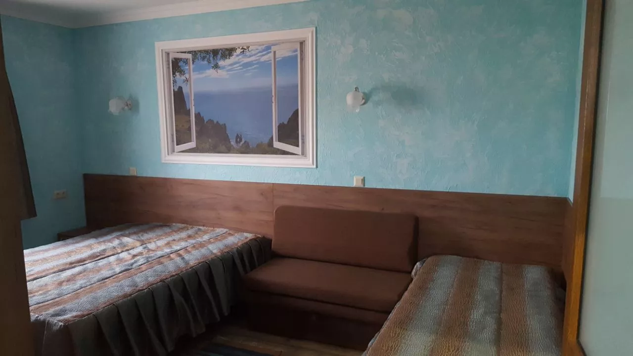 . БАЗА ОТДЫХА "МАРЬИНА РОЩА" половина дома (№16/2). Витино