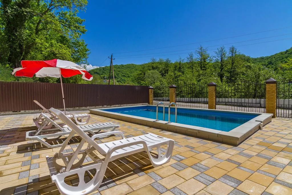 . Гостиница "Триумф". Дедеркой