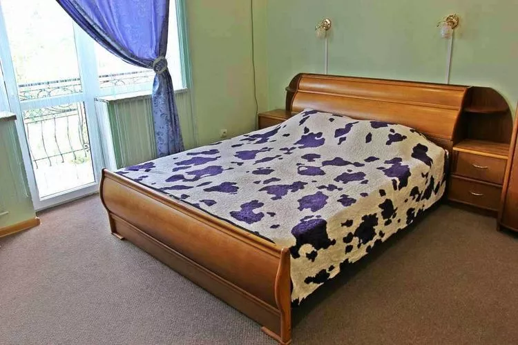 № 5. Гостиница Три дельфина. Ялта