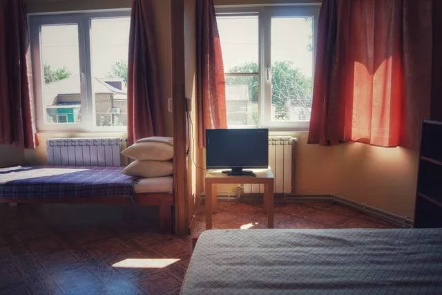 Трехместный номер. Гостевой дом «У Маши и Медведя». Ейск