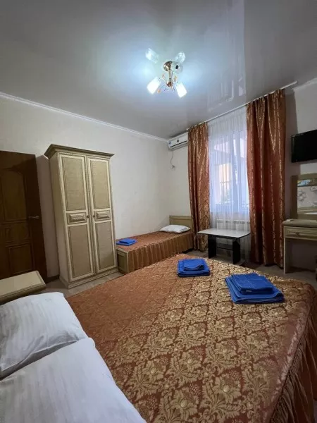 Трехместный улучшенный стандартный номер. Гостевой дом "Виолетта". Лоо