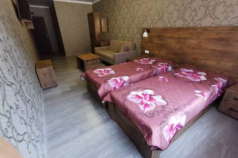 2-х местный «Стандарт» с 2 доп. местами. Гостевой дом "Ласта" . Небуг