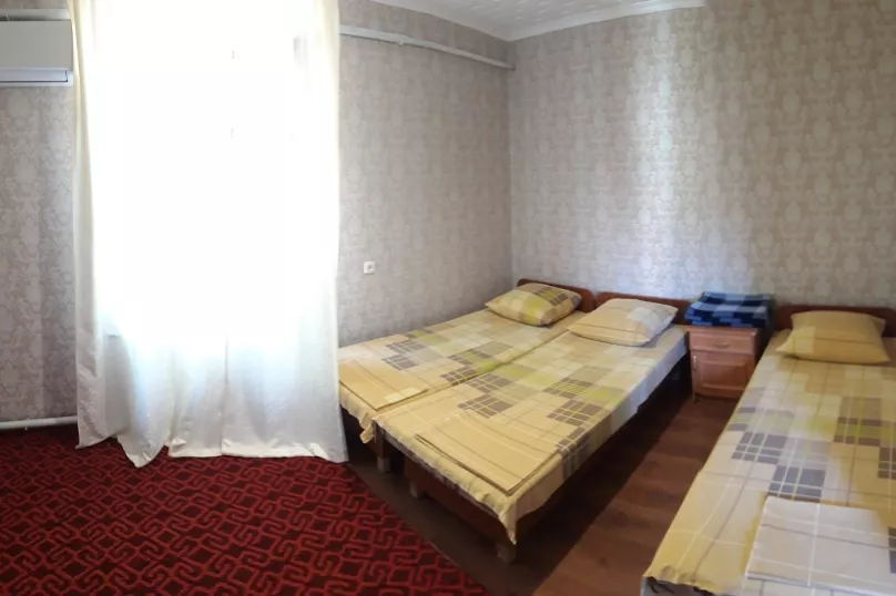 Трехкомнатный номер (дом). Гостевой дом "Алчак Кая". Судак