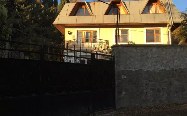 . Хостел Дом. Ялта