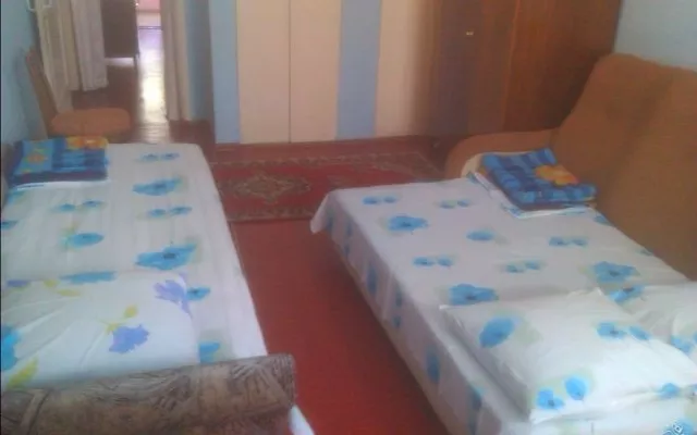 . Квартира в многоквартирном доме Двухкомнатная квартира в Лазаревском. Лазаревское