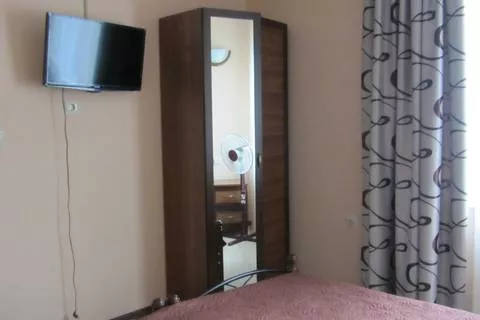 Двухкомнатный номер . Гостевой дом "На Морской". Архипо-Осиповка