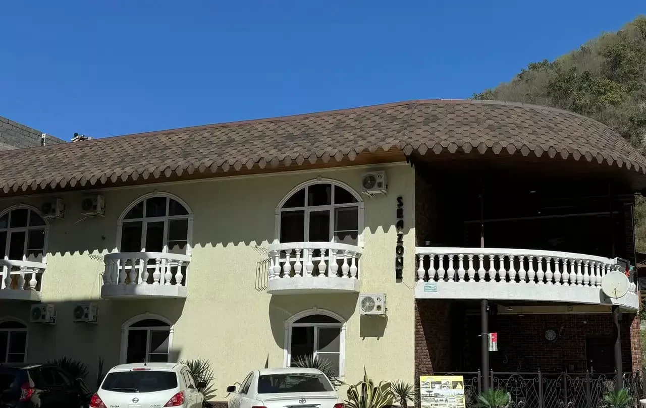 . Гостиница  "Sea Zone" . Пицунда . Гостиница  "Sea Zone" . Пицунда