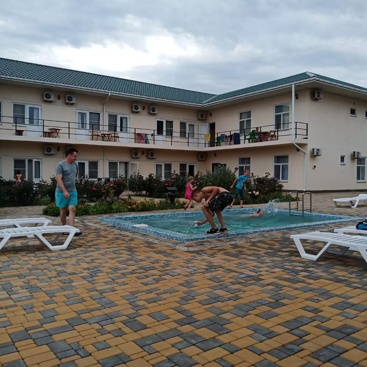 . Гостевой дом Султан. Кучугуры