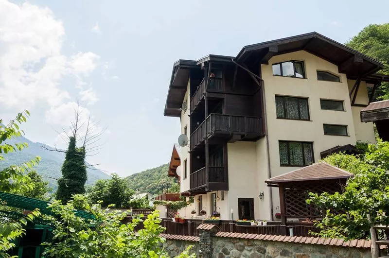 Гостевой дом "Дон Шале" Гостевой дом "Дон Шале"