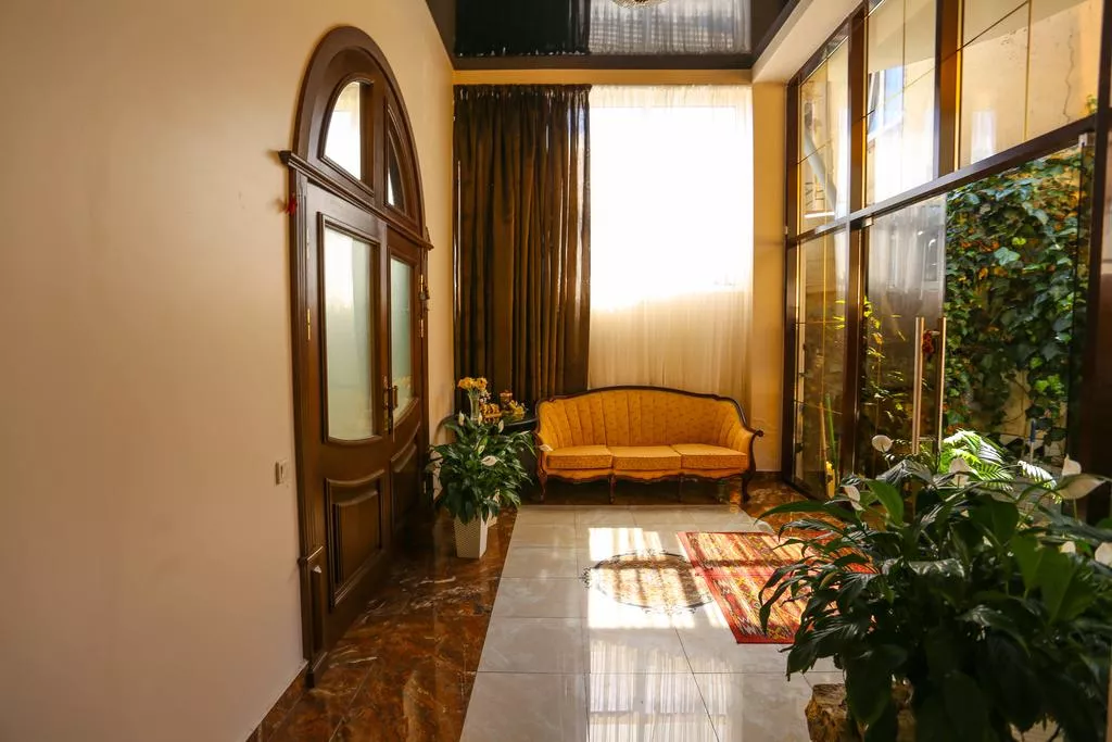 . Отель "Индисан". Гагра