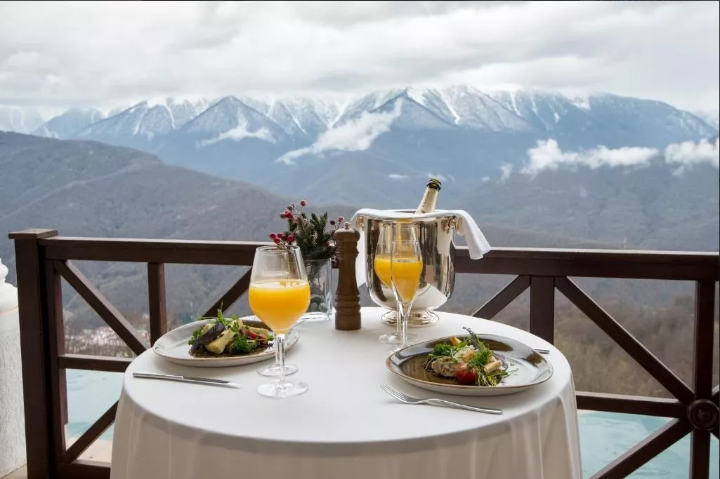 . Курортный отель Novotel Resort Krasnaya Polyana Sochi. Красная Поляна