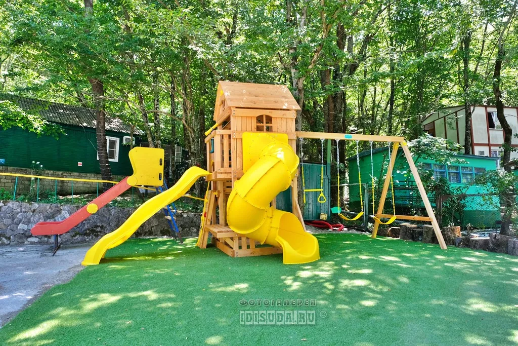 . База отдыха  «Дельфин». Бухта Инал