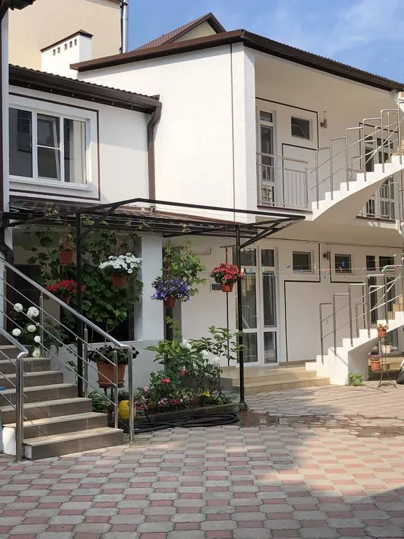 . Гостевой дом "Загадка". Кабардинка