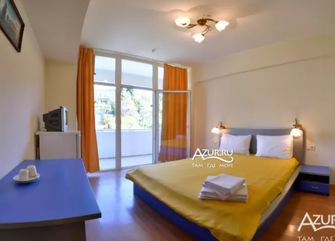 Малый с видом на парк. Гостиница Адмирал Ялта. Ялта