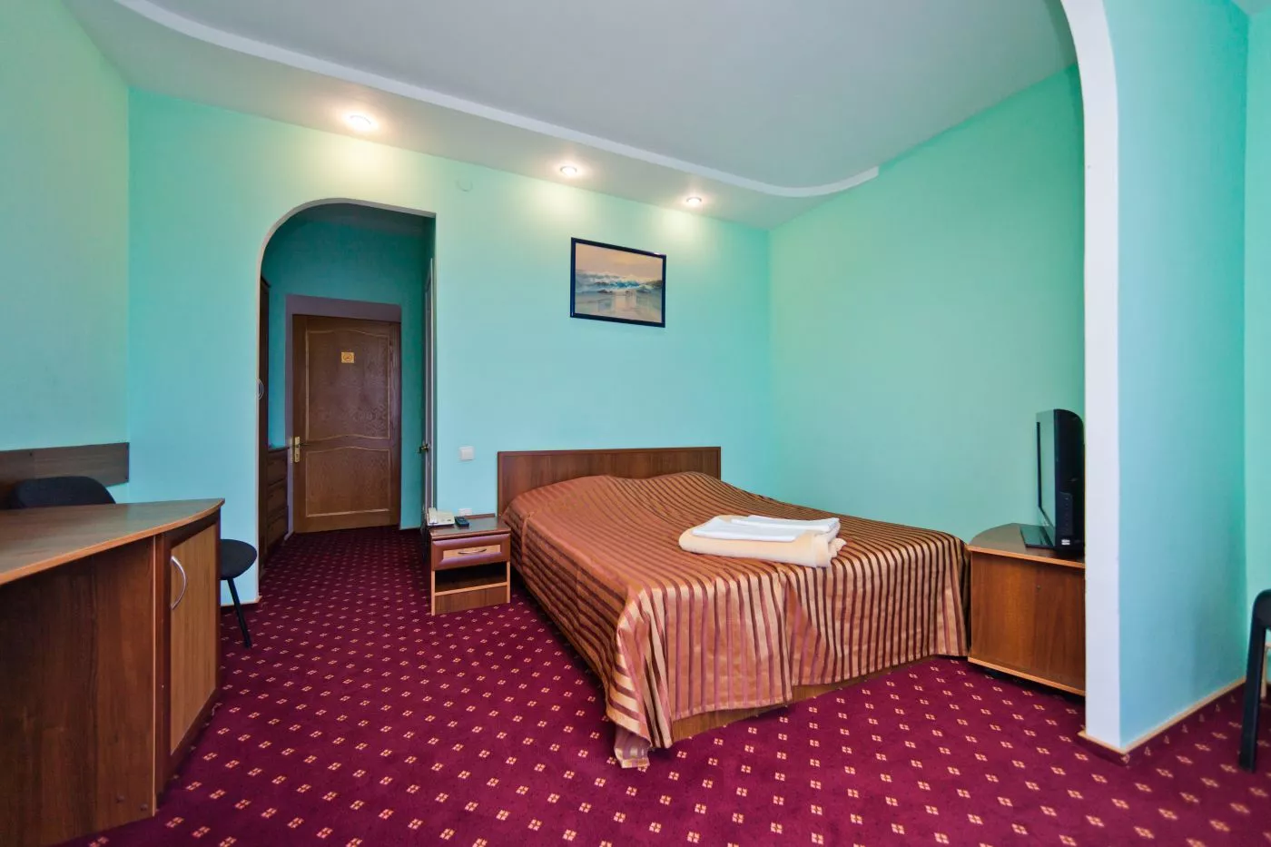 . Отель Водноспортивный клуб-отель "Торнадо". Ейск