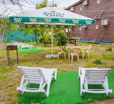 . Частный сектор "У Артема". Пицунда